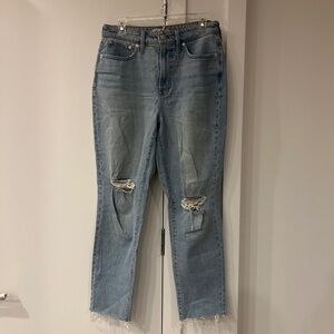 Madewell “Curvy Perfect Vintage” distressed jeans – size 28